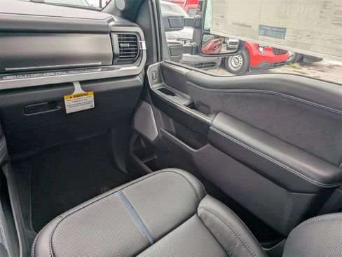 New 2026 Ford F250 Platinum image 18