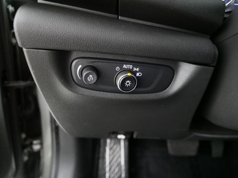 Certified 2018 Buick Regal Preferred FWD image 26