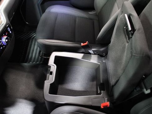 Used 2025 GMC Sierra 1500 Elevation image 34