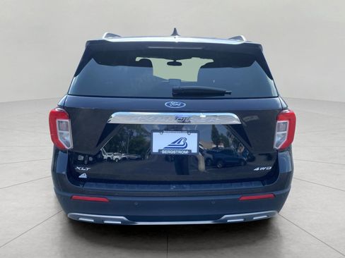 Used 2024 Ford Explorer XLT w/ Equipment Group 202A AWD/4WD image 35