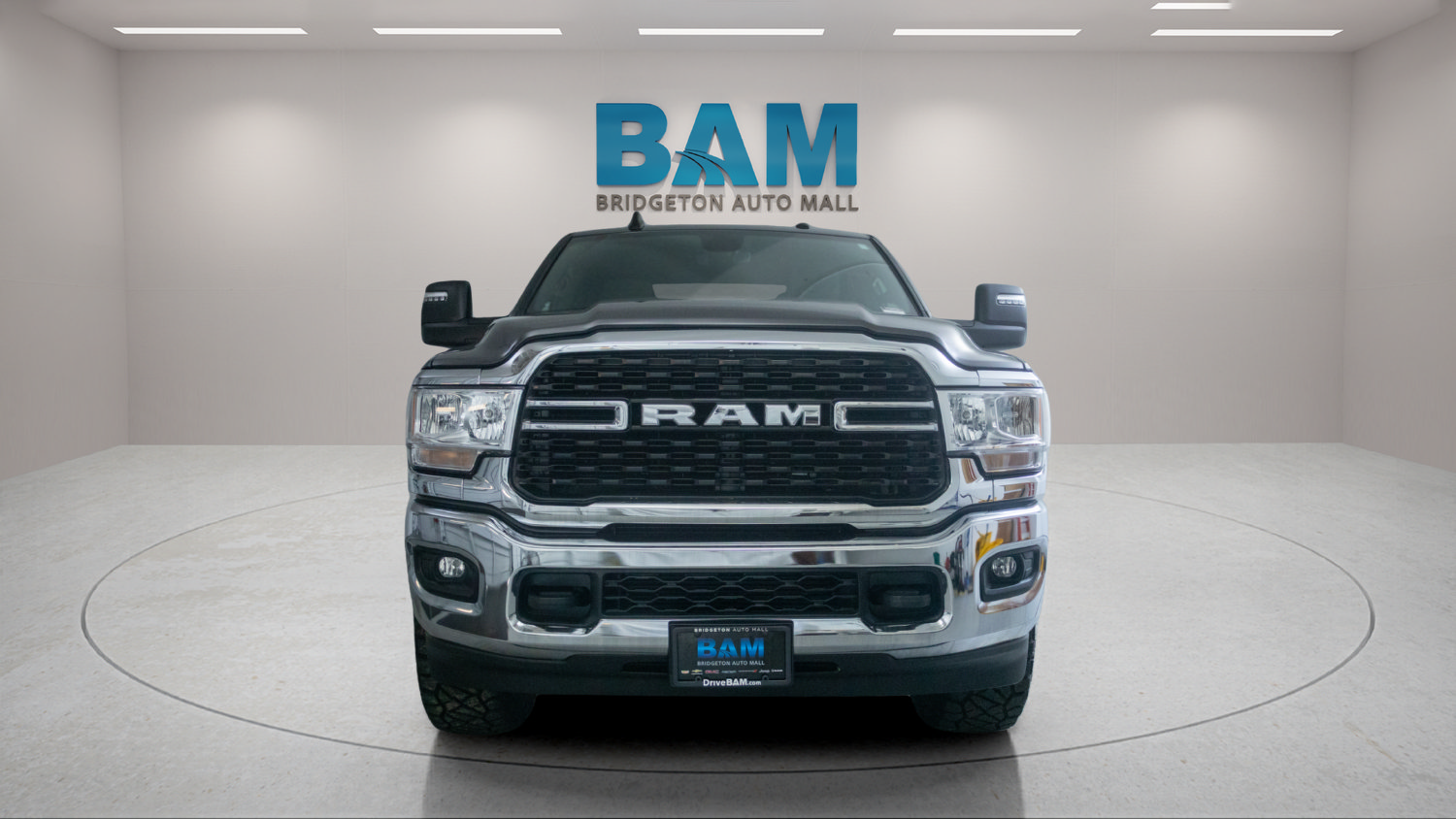Used 2024 RAM 2500 Big Horn AWD/4WD image 2