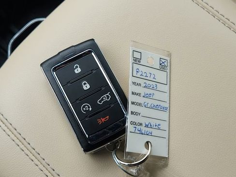 Used 2023 Jeep Grand Cherokee L Limited RWD image 33