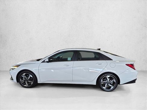 Used 2023 Hyundai Elantra Limited FWD image 9