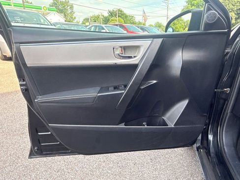 Used 2014 Toyota Corolla LE FWD image 9