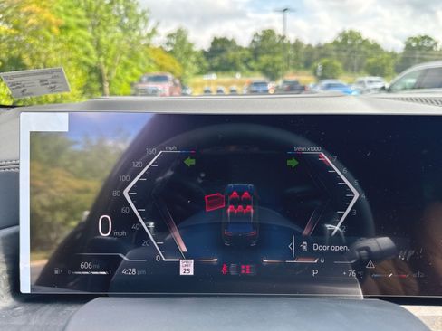 New 2026 BMW X5 xDrive40i w/ M Sport Package AWD/4WD image 20