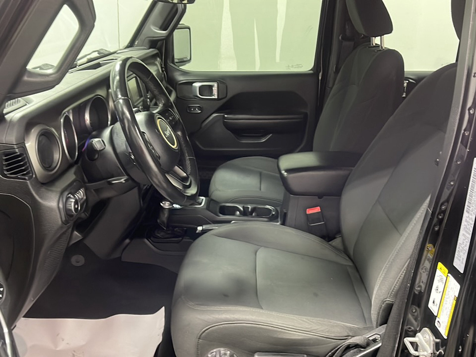 Used 2018 Jeep Wrangler Unlimited Sport S AWD/4WD image 2