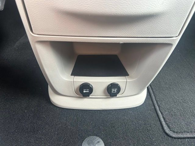Used 2018 Dodge Grand Caravan SE w/ UConnect Hands-Free Group FWD image 34