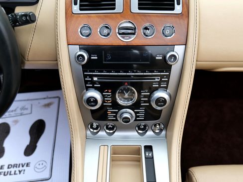 Used 2015 Aston Martin V8 Vantage S image 24