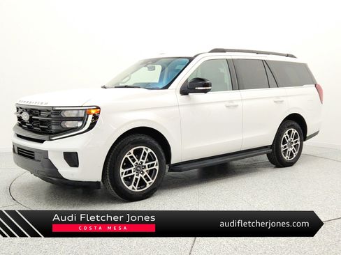 Used 2025 Ford Expedition Active AWD/4WD image 1