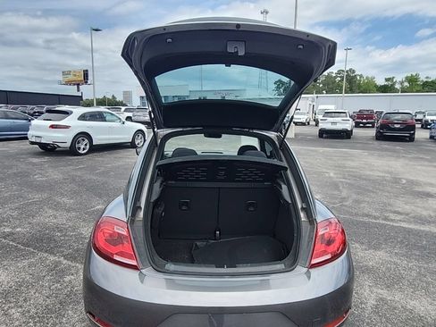 Used 2017 Volkswagen Beetle 1.8T FWD image 19