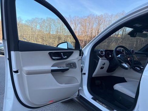Certified 2023 Mercedes-Benz GLC 300 GLC 300 image 19