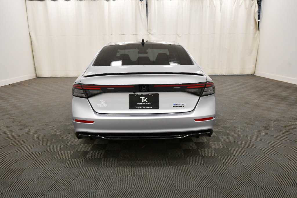 Used 2025 Honda Accord Sport image 6