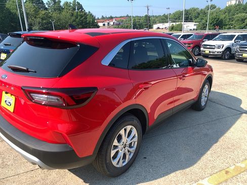 Used 2024 Ford Escape Active image 7