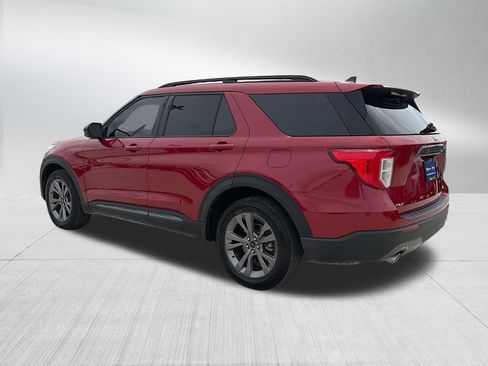 Certified 2022 Ford Explorer XLT w/ Equipment Group 202A AWD/4WD image 10