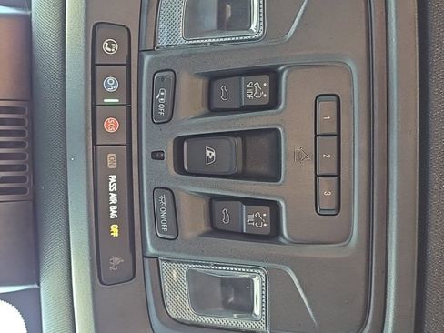 Used 2024 Chevrolet Silverado 2500 ZR2 w/ Technology Package image 29