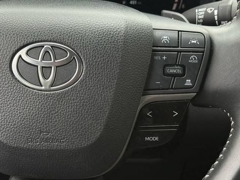 Used 2025 Toyota Camry SE FWD image 14