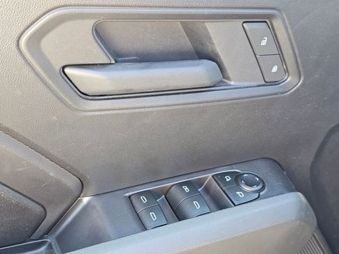 Used 2025 Chevrolet Colorado Trail Boss AWD/4WD image 30