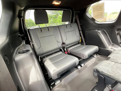 Used 2020 Lexus GX 460 Premium w/ Premium Package AWD/4WD image 25