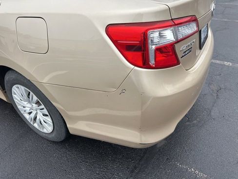 Used 2012 Toyota Camry LE image 4