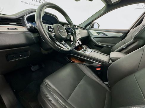 Used 2024 Jaguar F-PACE R-Dynamic S image 7