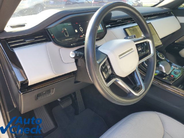 Used 2023 Land Rover Range Rover Sport SE AWD/4WD image 18
