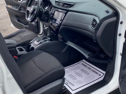 Used 2018 Nissan Rogue SV w/ Premium Package AWD/4WD image 14