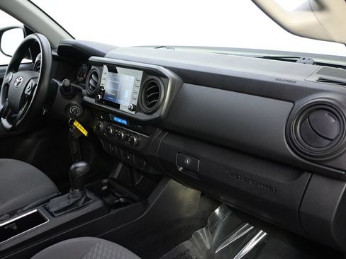 Used 2023 Toyota Tacoma SR AWD/4WD image 15