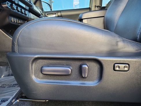 Used 2022 Toyota Tacoma TRD Off-Road w/ TRD Premium Off Road Package image 21