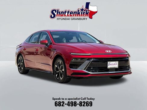 Used 2025 Hyundai Sonata SEL FWD image 3