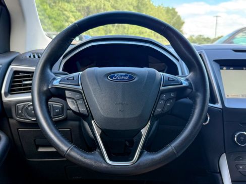 Used 2017 Ford Edge SEL w/ Equipment Group 201A AWD/4WD image 34