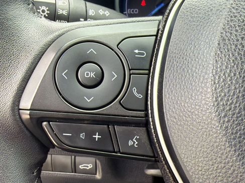 Used 2021 Toyota RAV4 XSE AWD/4WD image 17