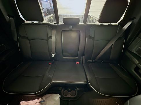 New 2026 RAM 2500 Laramie AWD/4WD image 10