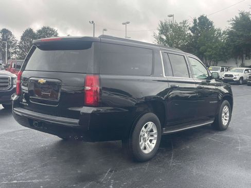 Used 2017 Chevrolet Suburban LT AWD/4WD image 7