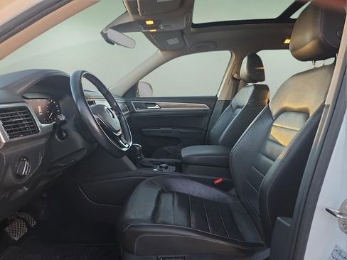 Used 2018 Volkswagen Atlas SEL Premium image 23