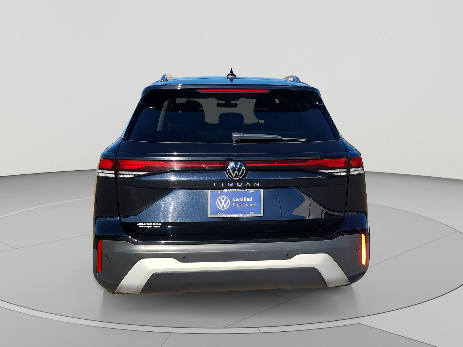 Certified 2026 Volkswagen Tiguan S FWD image 4