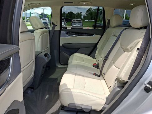 Used 2020 Cadillac XT6 Premium Luxury AWD/4WD image 23