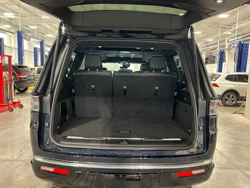 New 2025 Jeep Grand Wagoneer Series III w/ HD Trailer Tow Package AWD/4WD image 22