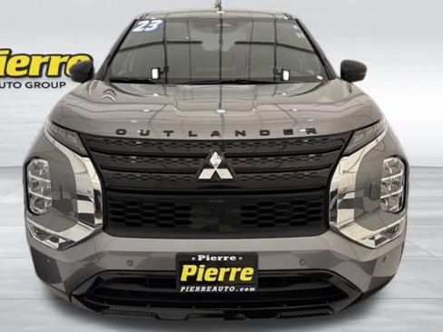 Used 2023 Mitsubishi Outlander SE AWD/4WD image 11