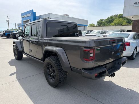 Used 2023 Jeep Gladiator Sport AWD/4WD image 6