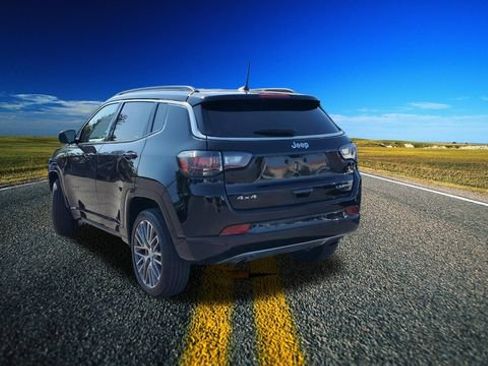 Used 2023 Jeep Compass Limited w/ Elite Group AWD/4WD image 2