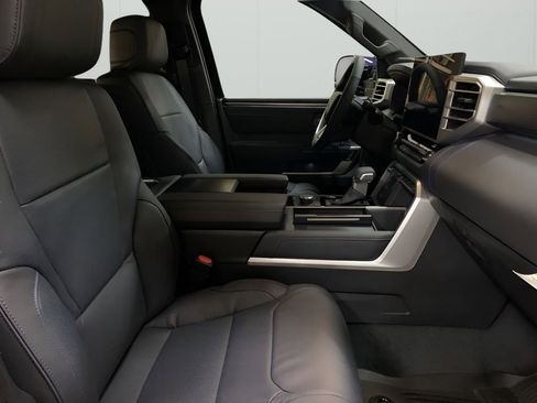 New 2025 Toyota Tundra Platinum AWD/4WD image 16