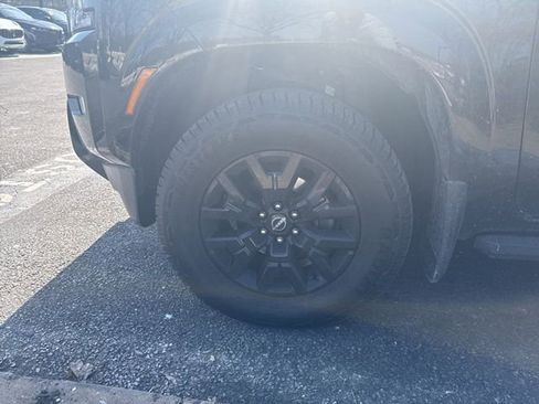 Used 2023 Nissan Frontier SV w/ Midnight Edition Package image 15