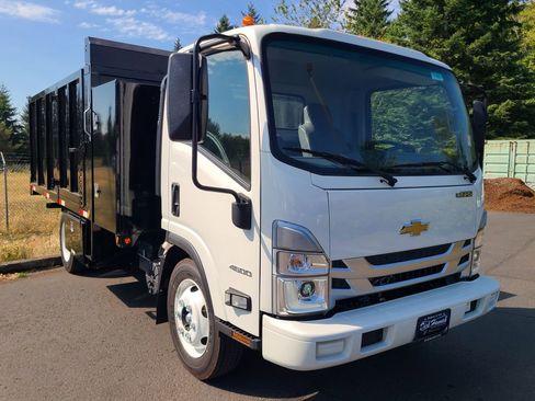 New 2024 Chevrolet Low Cab Forward image 5