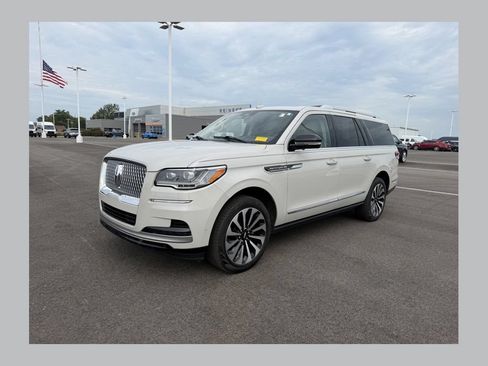 Used 2023 Lincoln Navigator L Reserve AWD/4WD image 1