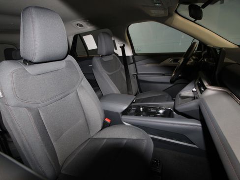 New 2026 Ford Explorer Active image 17