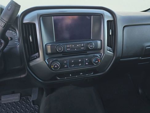 Used 2018 Chevrolet Silverado 1500 LT w/ Trailering Package AWD/4WD image 19