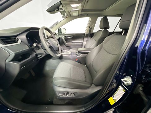 Used 2025 Toyota RAV4 XLE image 14