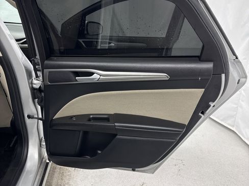 Used 2018 Ford Fusion S image 32