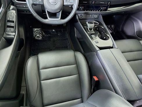 Used 2024 Nissan Rogue SL FWD image 26