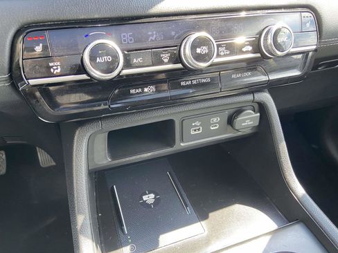 Certified 2024 Honda Pilot Touring image 17